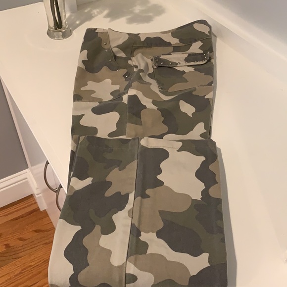 Women’s Pant #92 - Picture 5 of 8